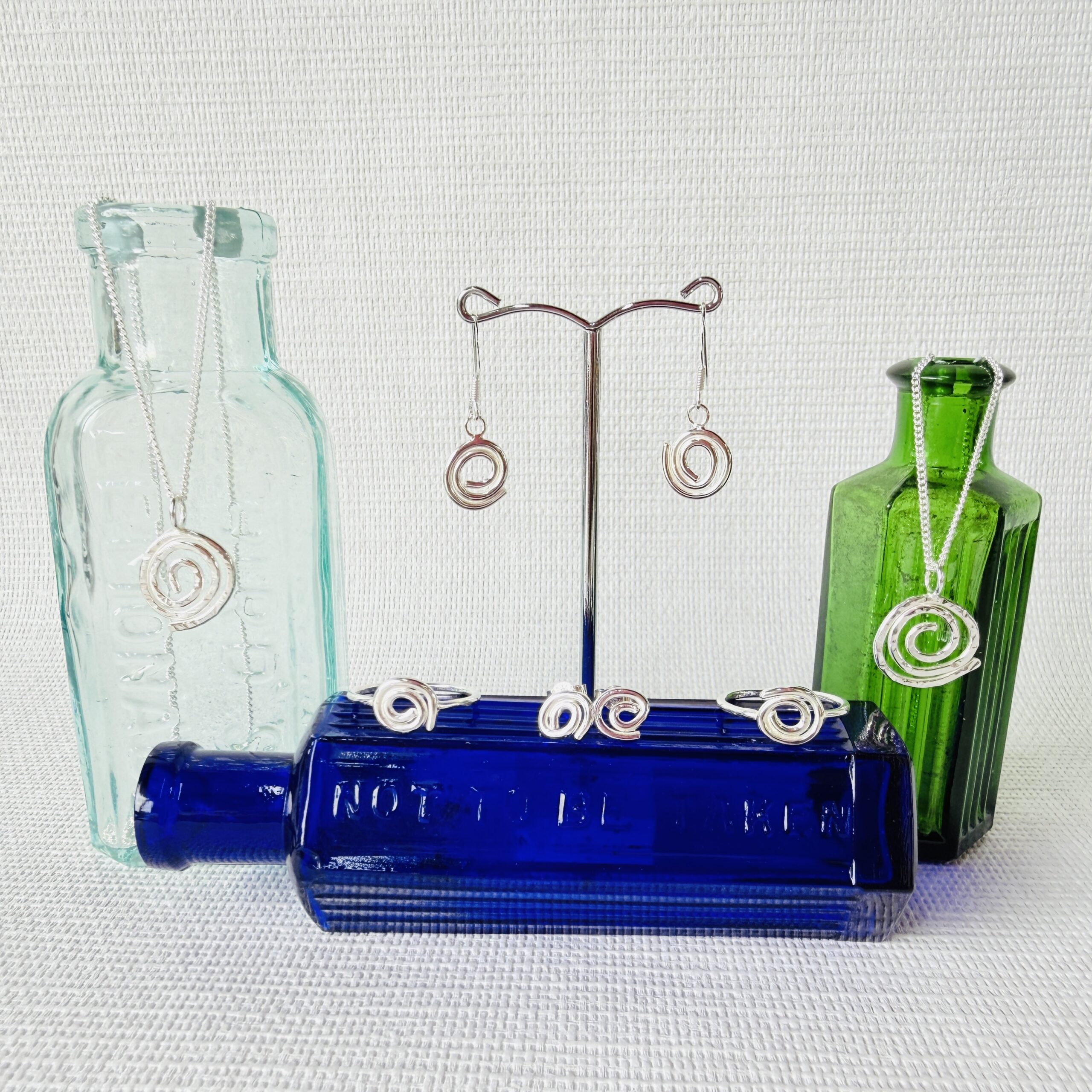 Ebb & Flow Dangly Earrings - Image 4